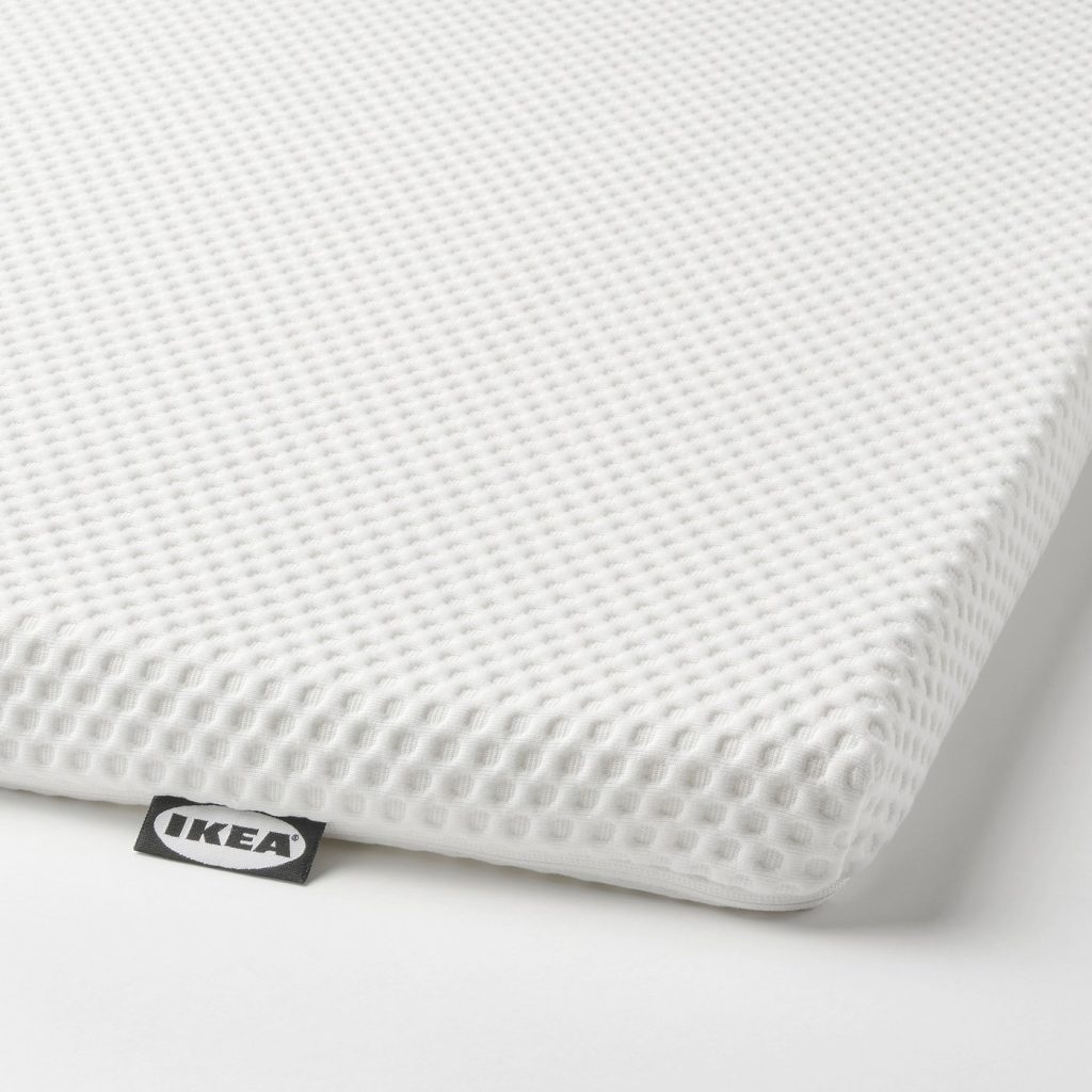 IKEA NORDBERGET, pormenor da capa em malha alveolada com etiqueta