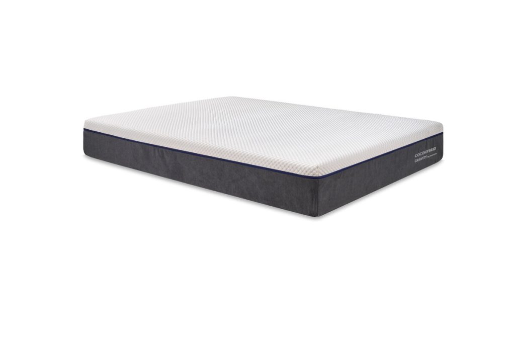 Colchão Somnalis Cocohybrid Gravity em fundo branco, vista em perspetiva