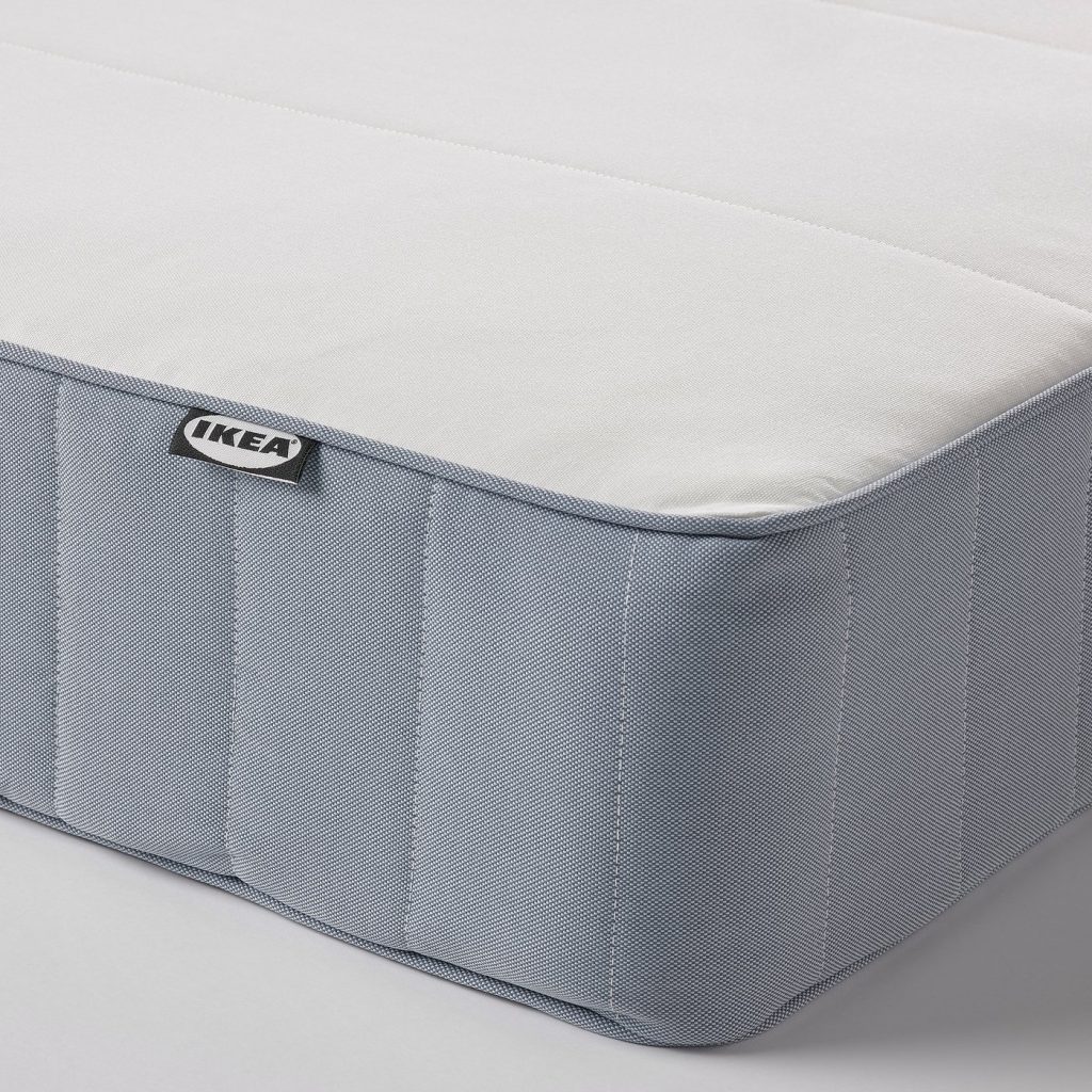 IKEA VESTMARKA, pormenor da lateral azul claro com etiqueta IKEA