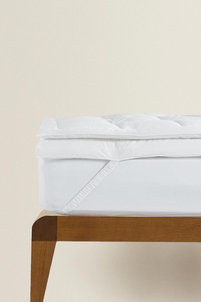 Zara Home Topper de Colchão com Penugem