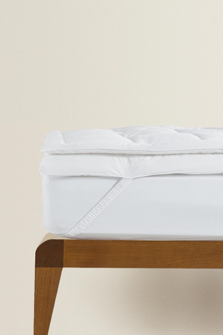Zara Home Topper de Colchão com Penugem